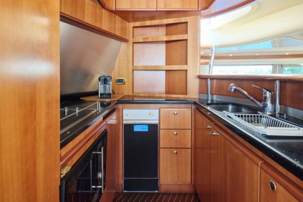 2006 Azimut 68 Evo