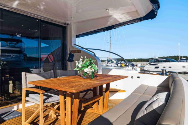 2008 Princess 62 Flybridge