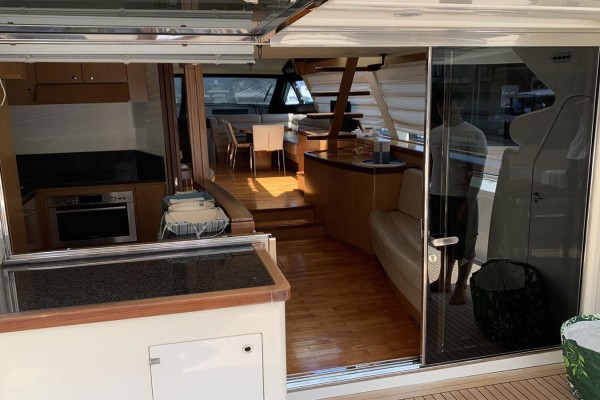 2008 Ferretti 630