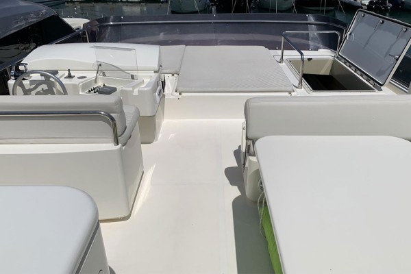 2008 Ferretti 630