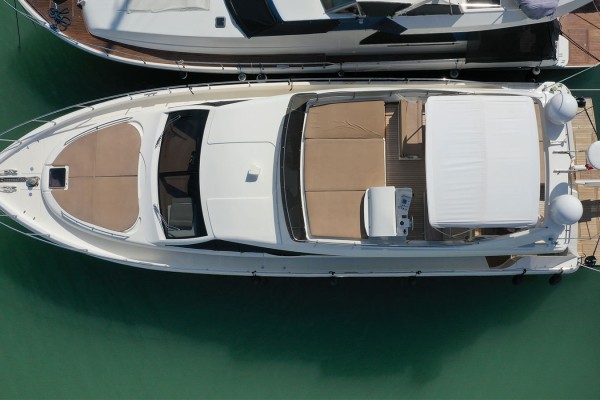 2006 Ferretti 630