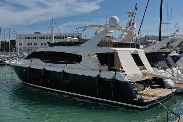 2006 Ferretti 630