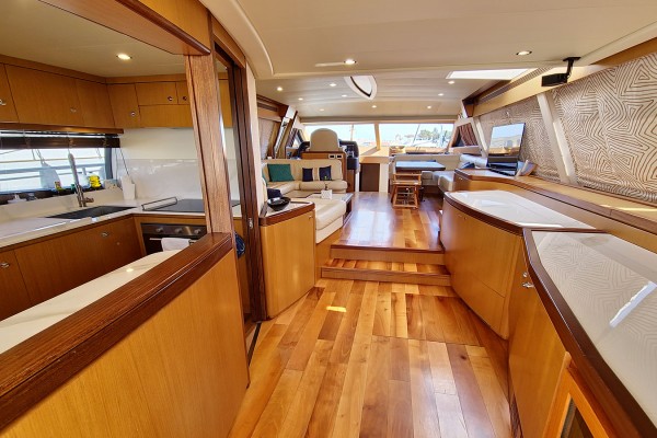 2006 Ferretti 630