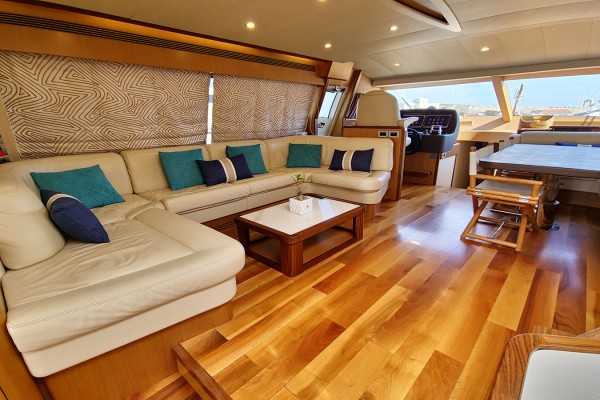 2006 Ferretti 630
