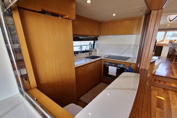 2006 Ferretti 630