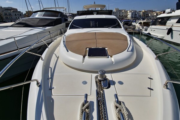 2006 Ferretti 630