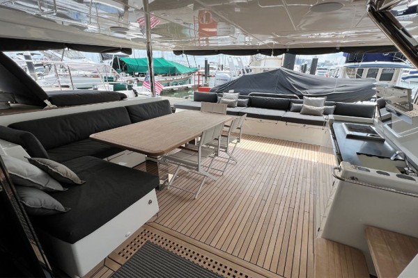 2019 Lagoon 630
