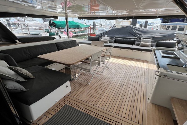 2019 Lagoon 630