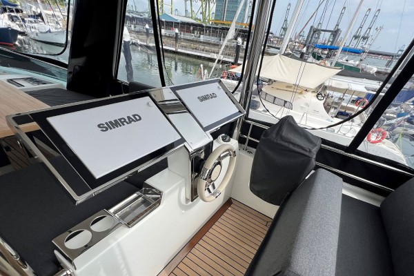 2019 Lagoon 630