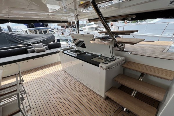 2019 Lagoon 630