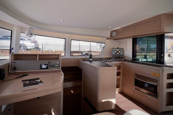 2023 Lagoon 42