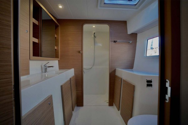 2023 Lagoon 42