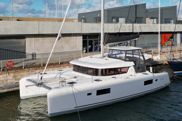 2023 Lagoon 42