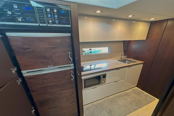 2016 Fairline Squadron 48