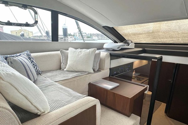2016 Fairline Squadron 48