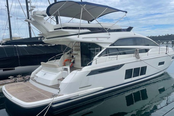 2016 Fairline Squadron 48