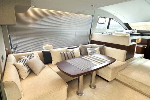 2016 Fairline Squadron 48
