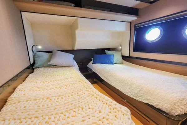2020 Absolute Navetta 73