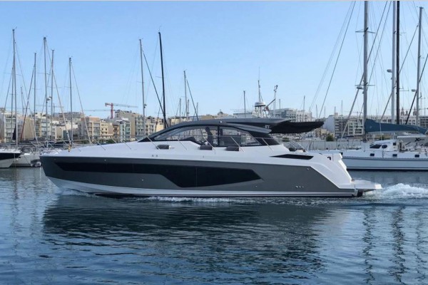 2018 Azimut Atlantis 51