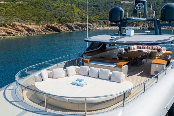 2021 Benetti Oasis 40m