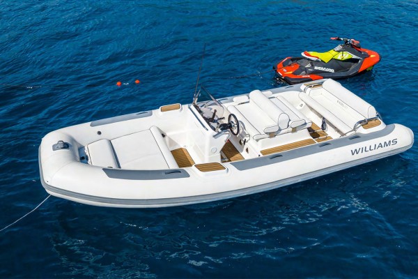 2021 Benetti Oasis 40m