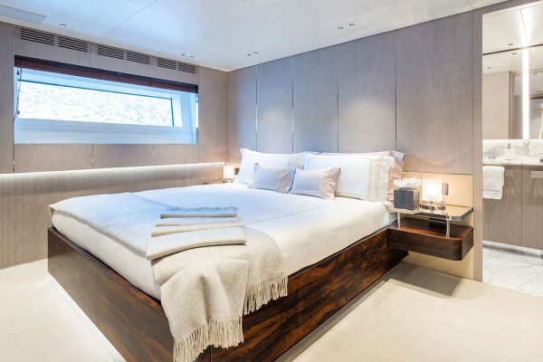 2021 Benetti Oasis 40m