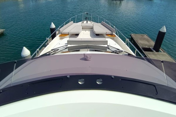 2020 Ferretti 670