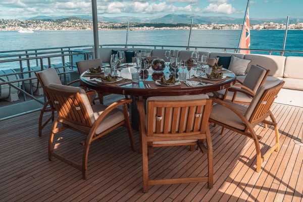 2003 Heesen 44m