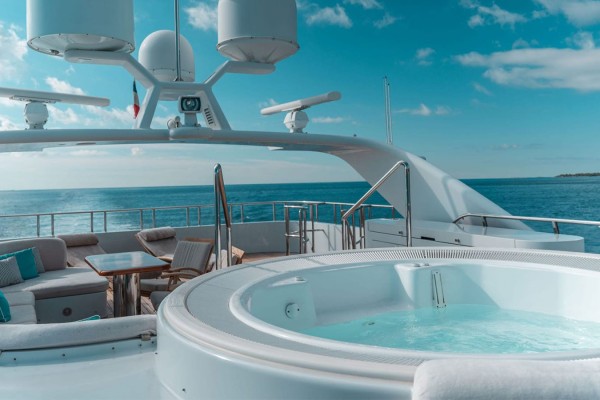 2003 Heesen 44m
