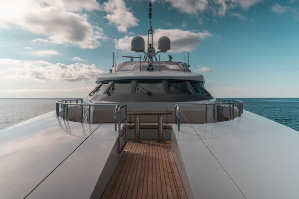 2003 Heesen 44m