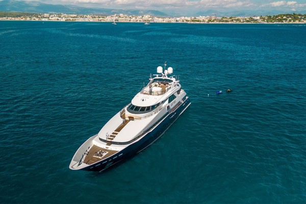 2003 Heesen 44m