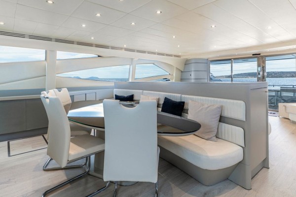 2004 Pershing 115