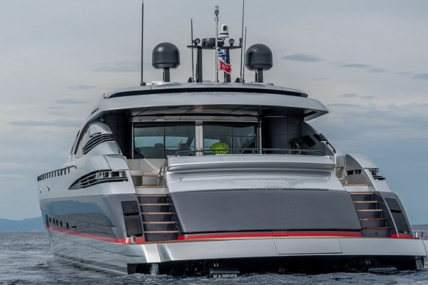 2004 Pershing 115