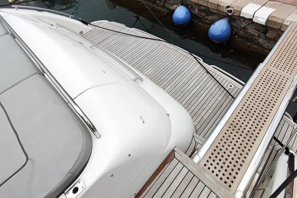 2004 Princess V58