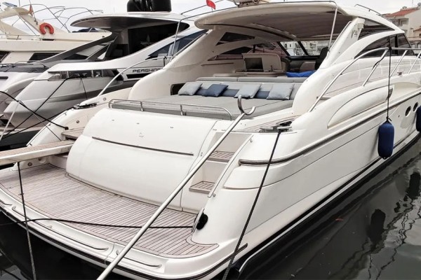 2004 Princess V58