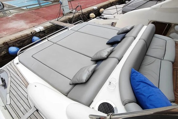 2004 Princess V58