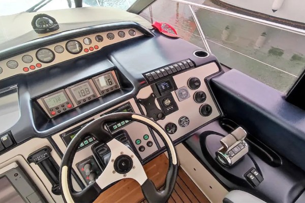 2004 Princess V58