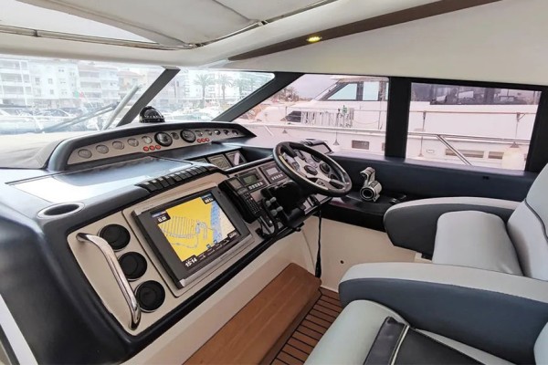 2004 Princess V58