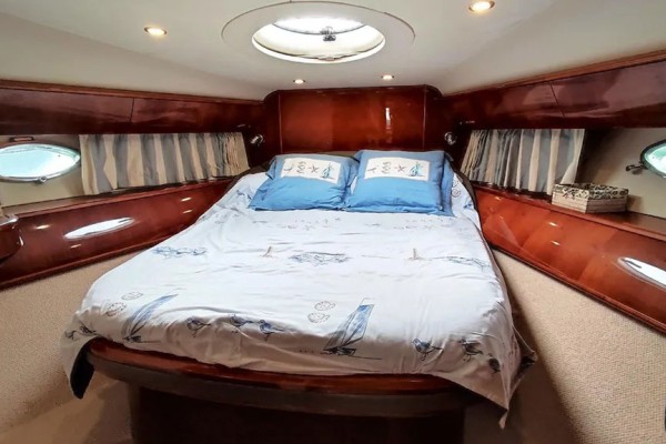 2004 Princess V58