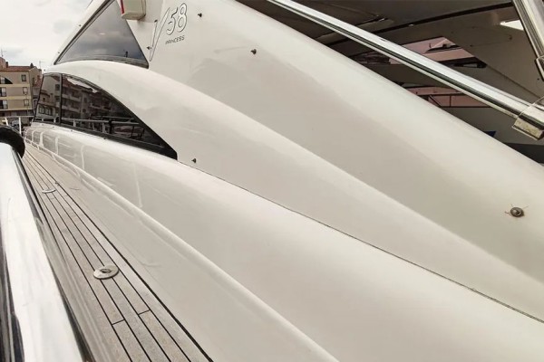 2004 Princess V58