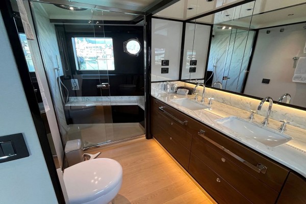2023 Absolute Navetta 68
