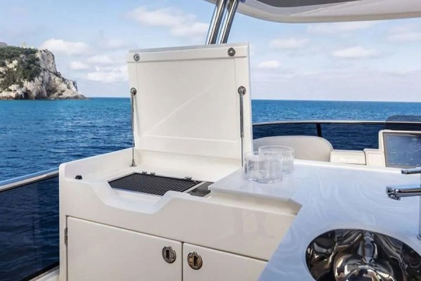 2023 Absolute Navetta 68
