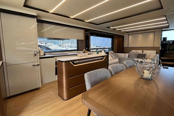 2023 Absolute Navetta 68