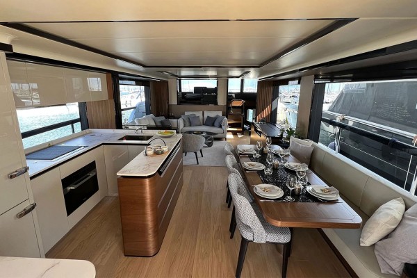 2023 Absolute Navetta 68