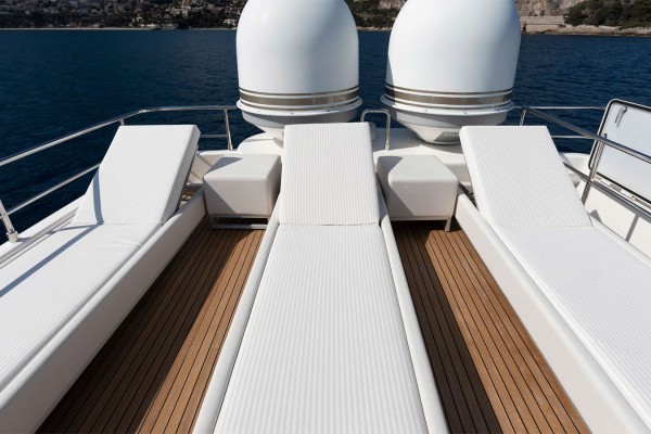 2013 Custom Line Navetta 33