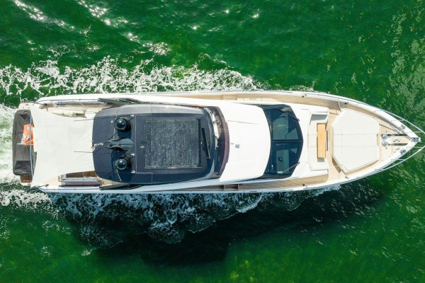 2023 Ferretti 780