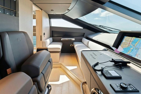2023 Ferretti 780