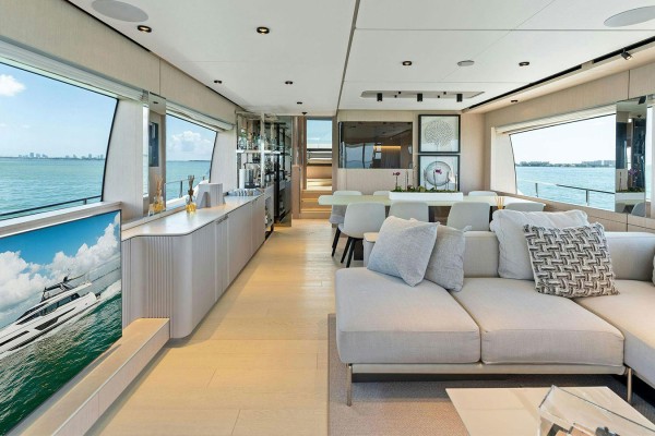 2023 Ferretti 780