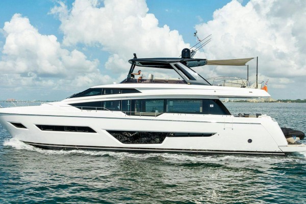 2023 Ferretti 780