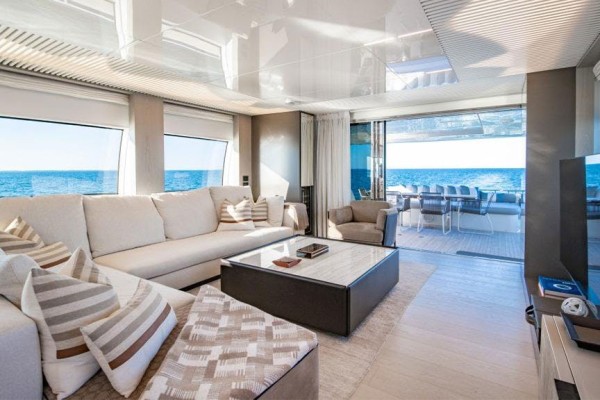 2021 Ferretti 850